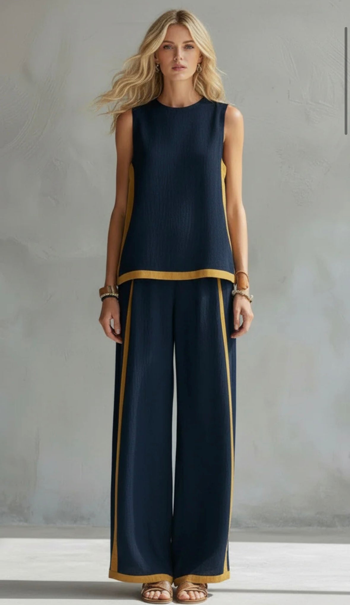 Pyrmont Two-Tone Linen-Look Set in Navy Blue